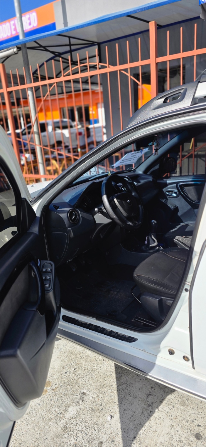 RENAULT DUSTER DYNAMIQUE 1.6 - miniatura 3