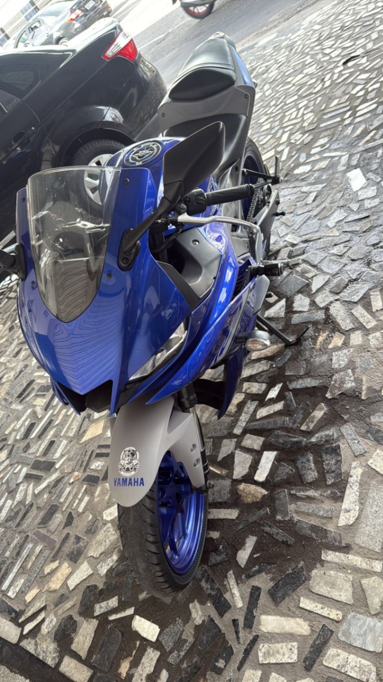 Yamaha YZF-R3 2022 - miniatura 3