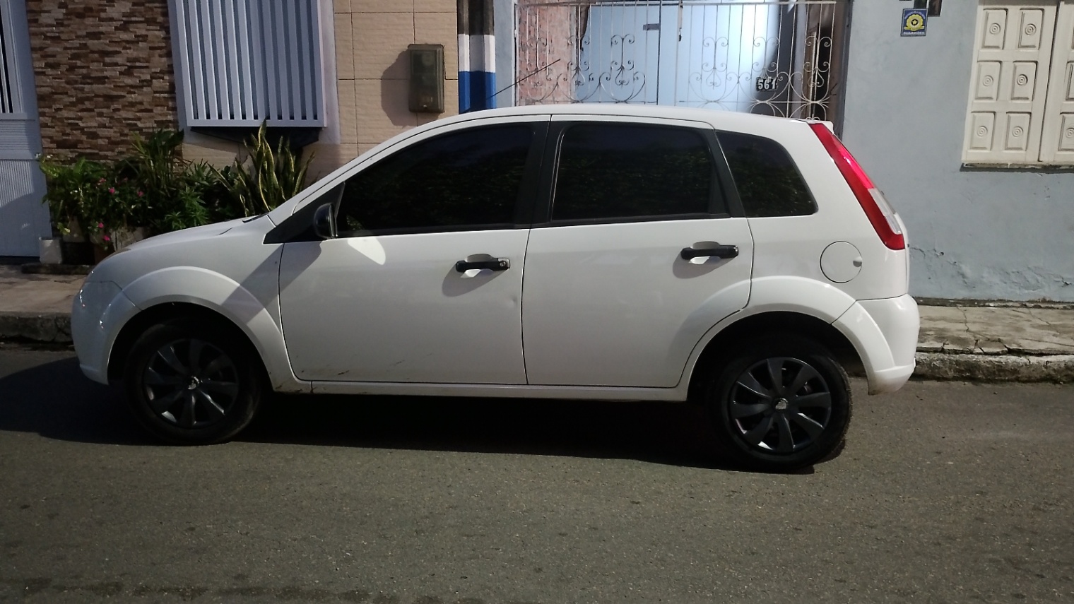 Vende-se Fiesta Hatch 1.0 2009 - miniatura 2