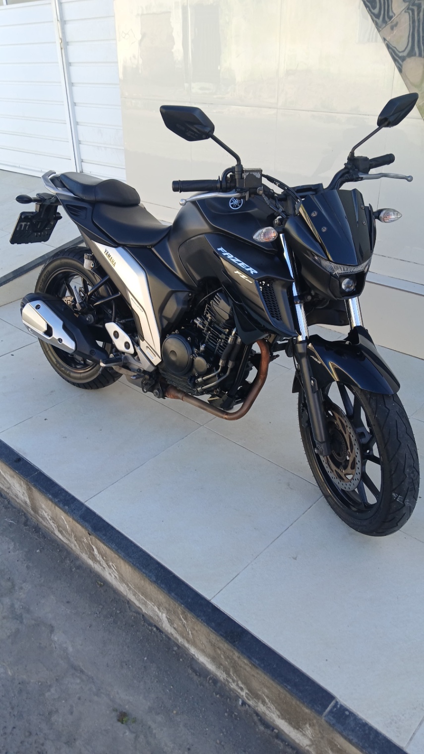 FZ25