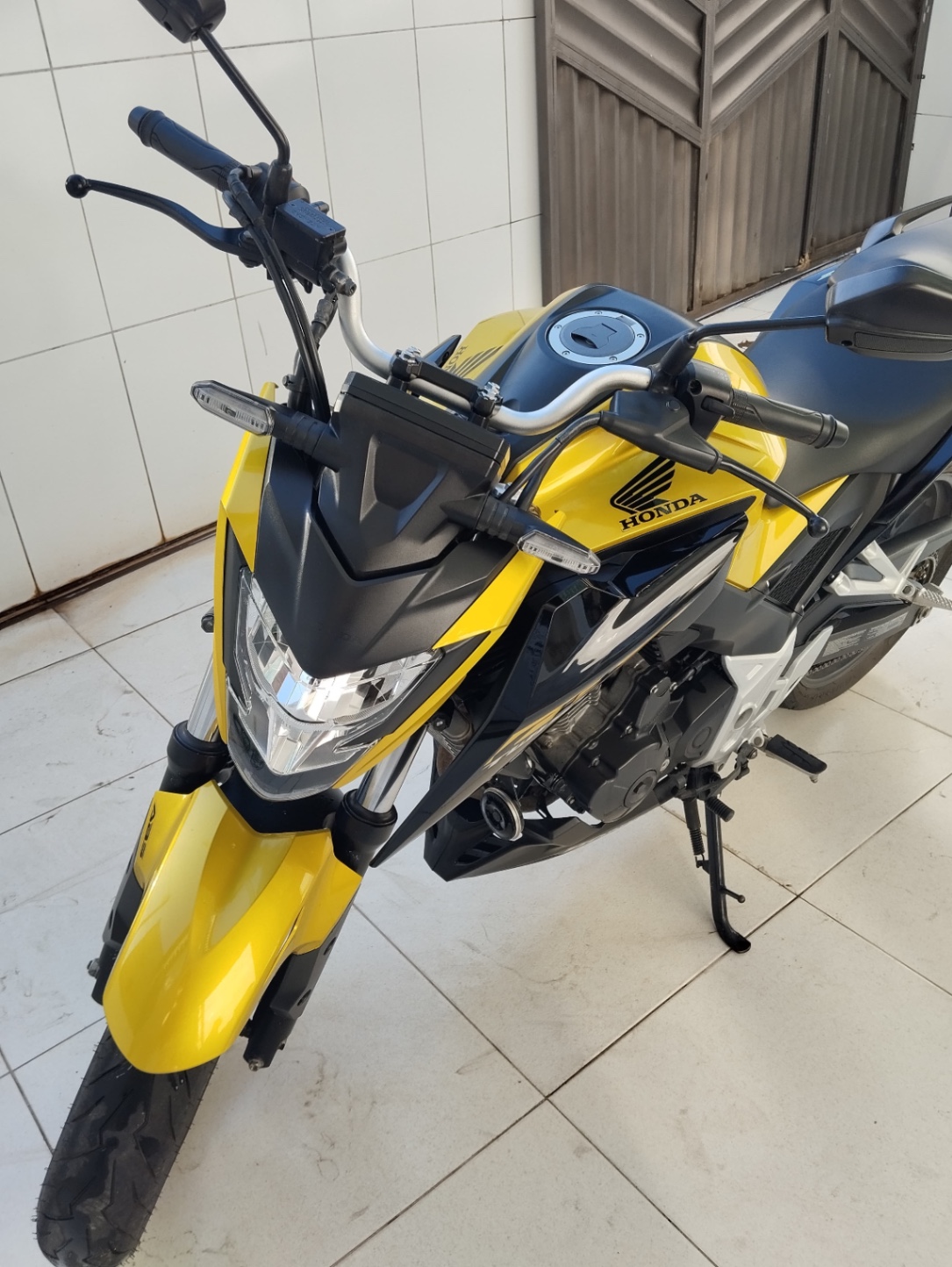 CB Twister 300F - miniatura 3