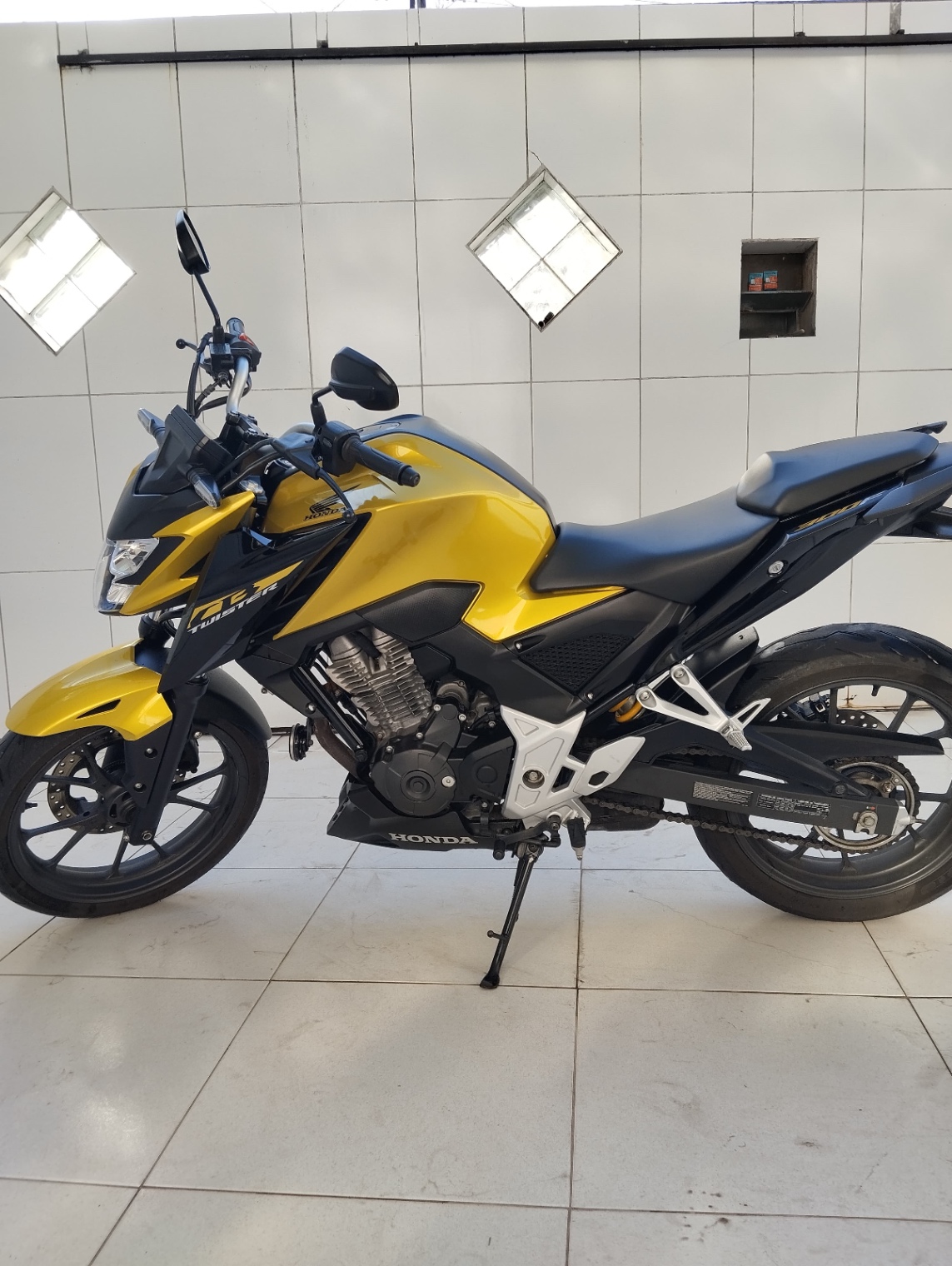 CB Twister 300F - miniatura 2