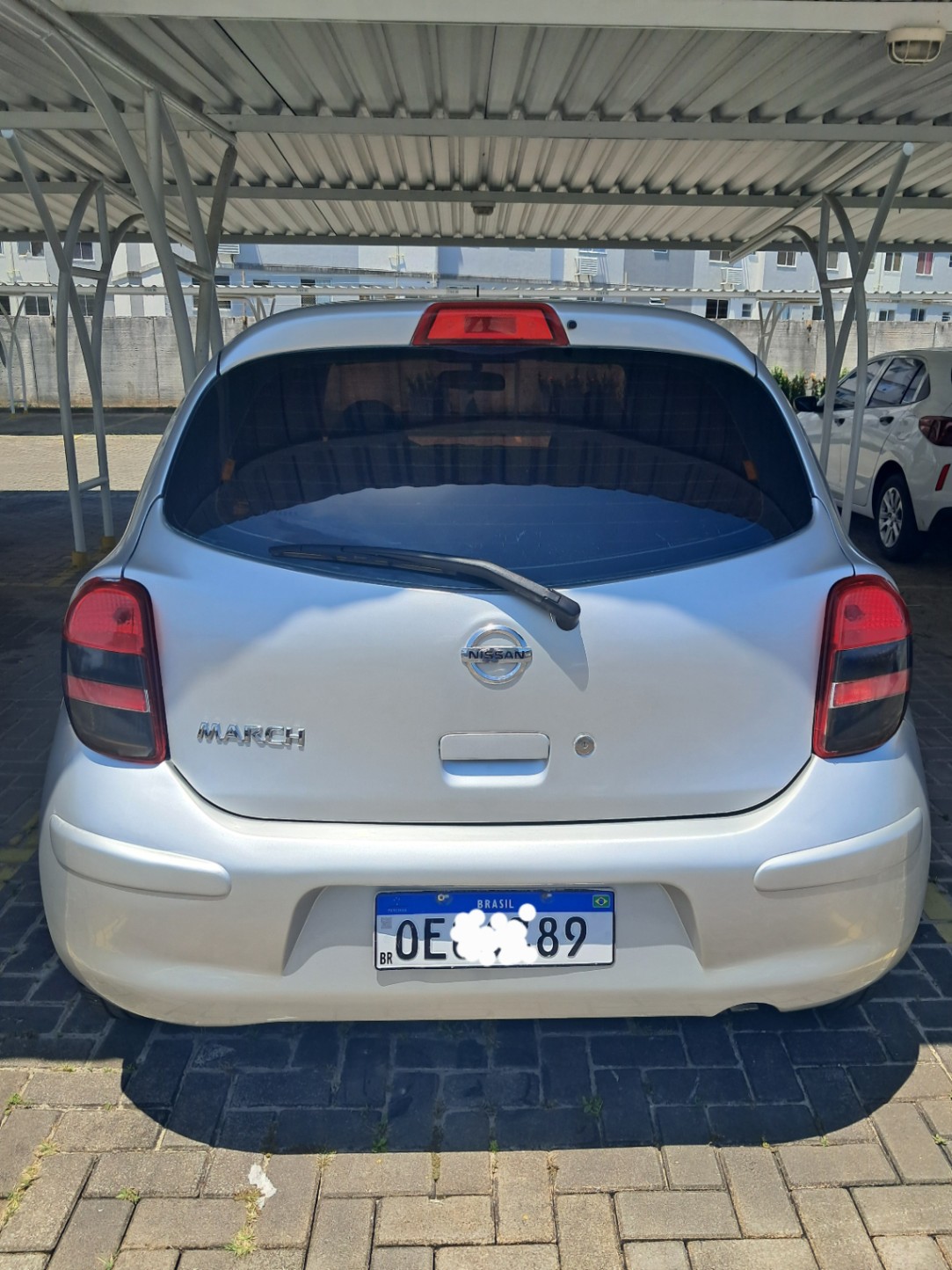 Nissan March 2012 - miniatura 2