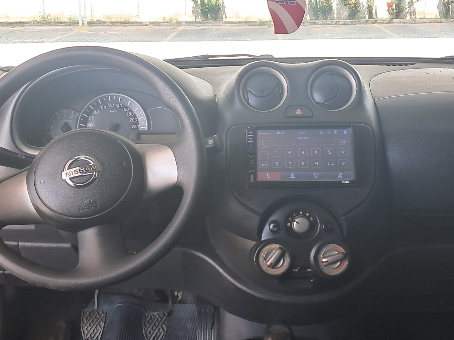 Nissan March 2012 - miniatura 4