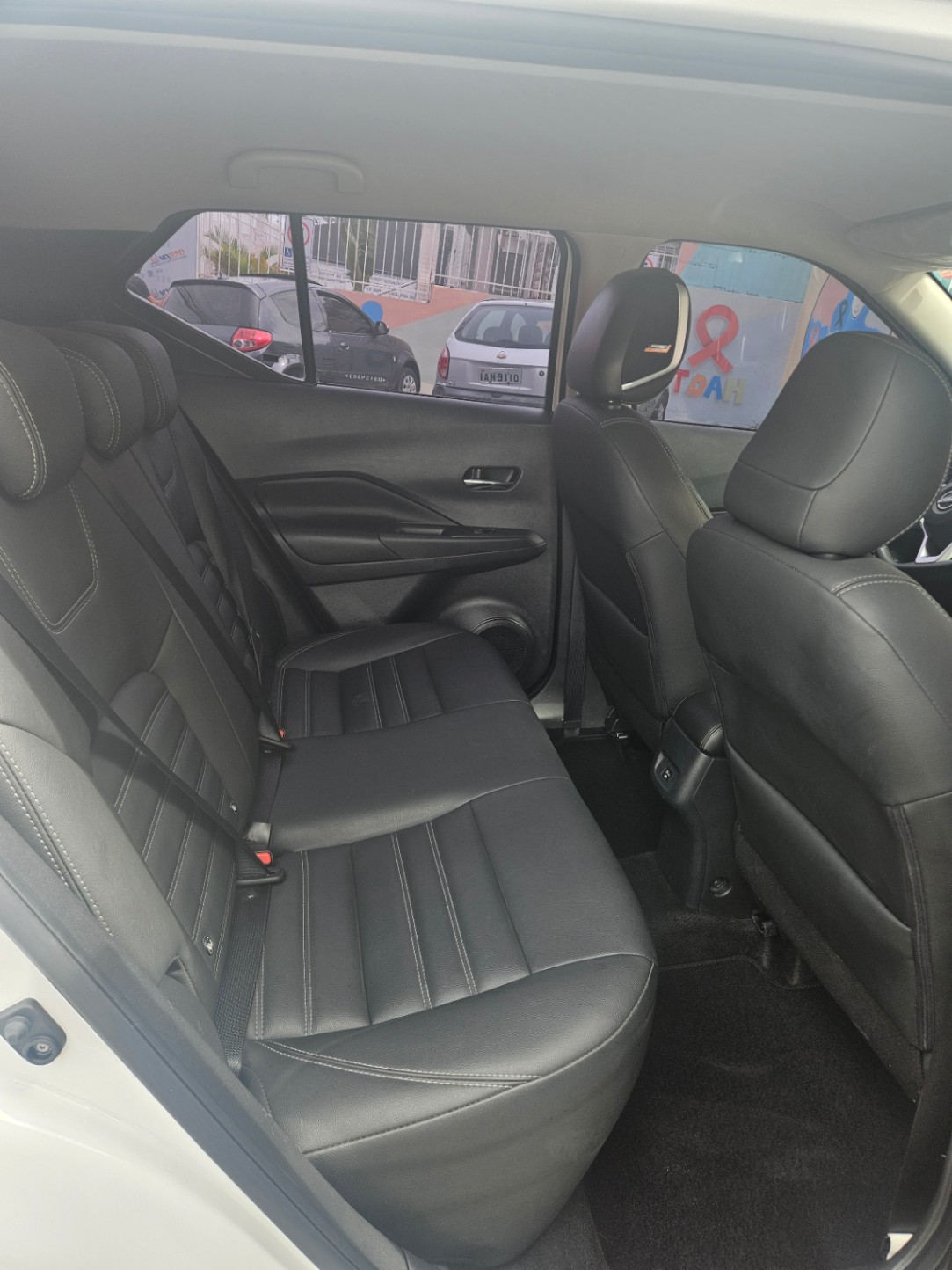 Nissan kicks exclusive - miniatura 3