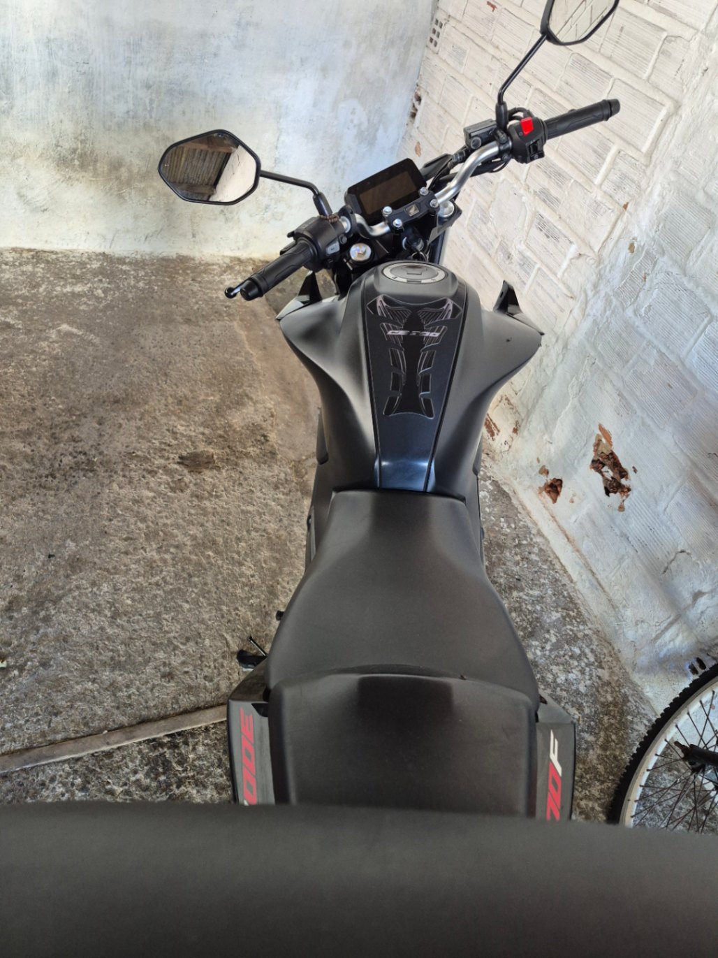 Honda CB 300F Twister - miniatura 4