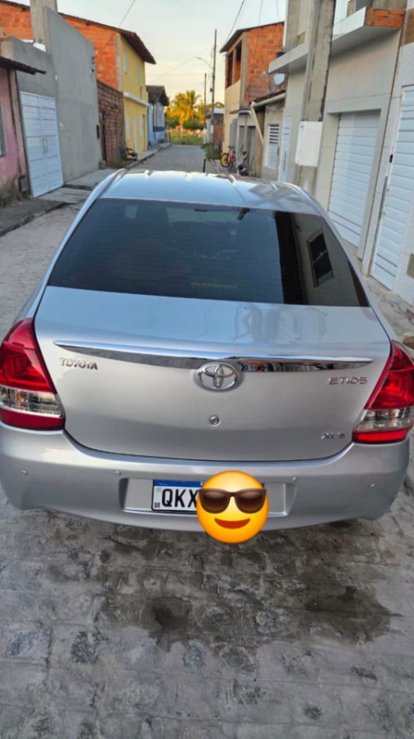 Toyota Etios - miniatura 2