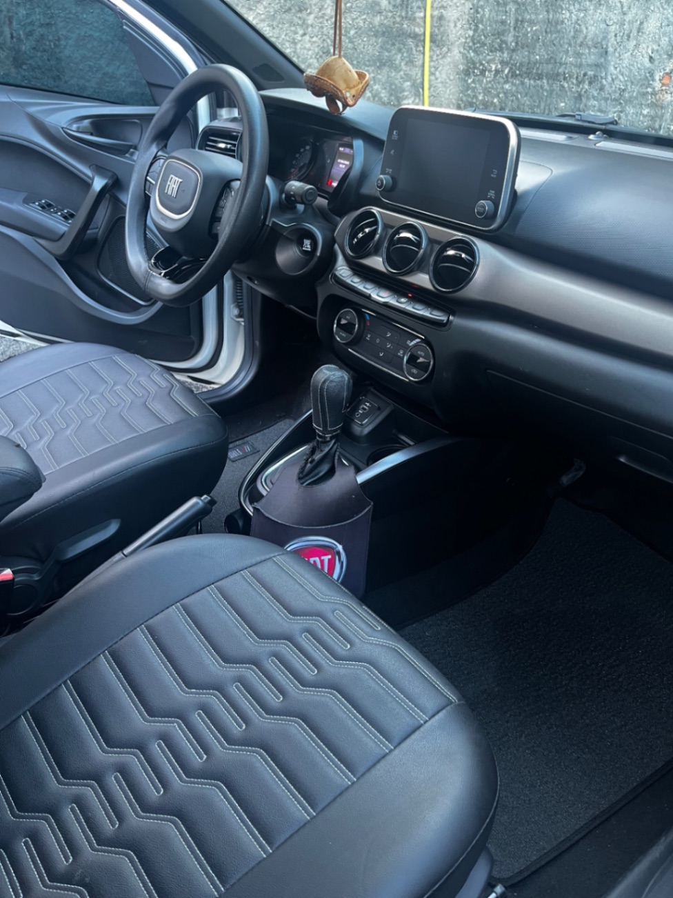 Cronos 1.3 S-Design Automático - miniatura 4