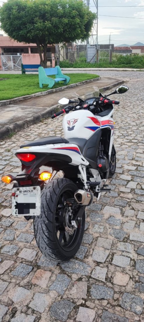 Honda CBR500R 2014 - miniatura 3