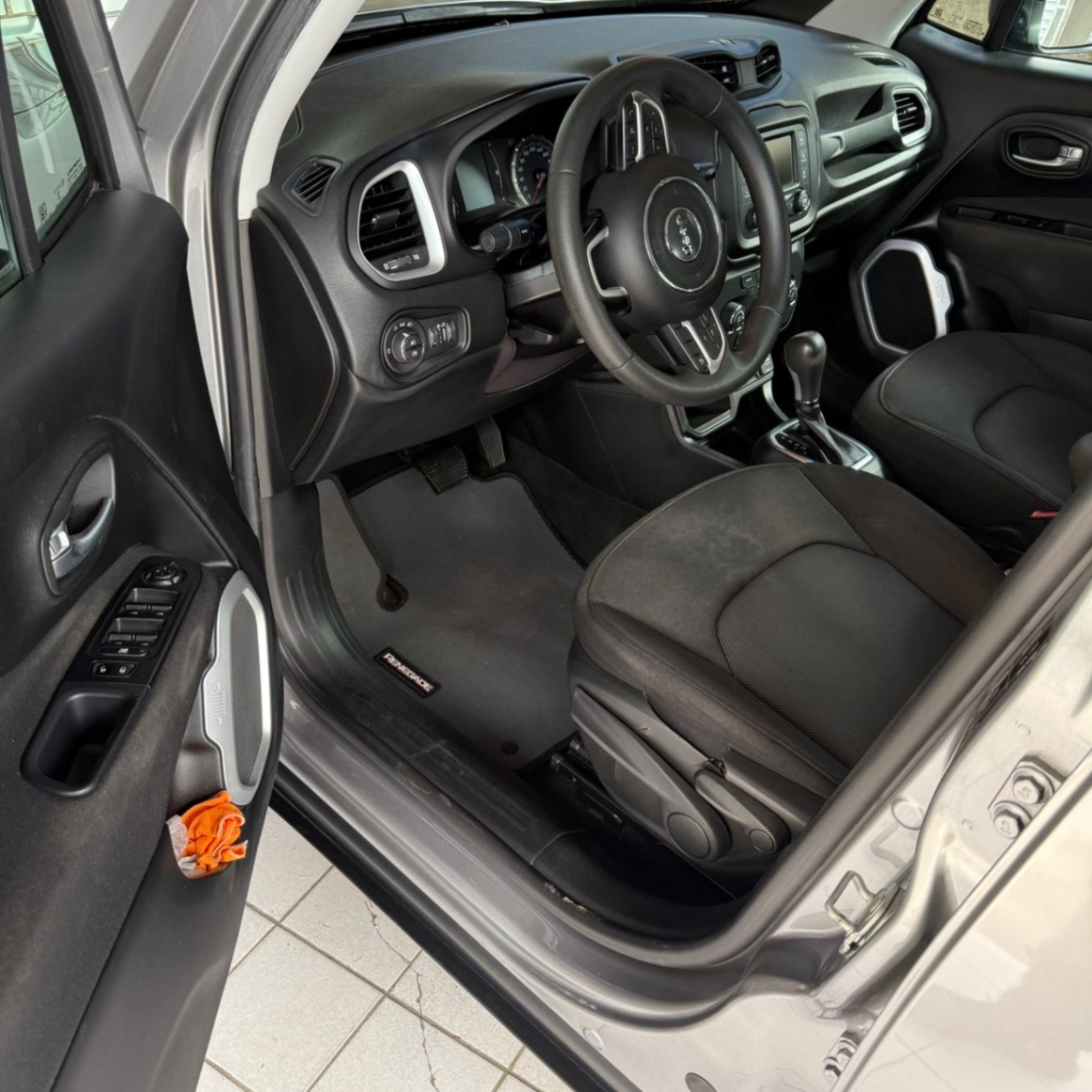 Renegade Sport - miniatura 2