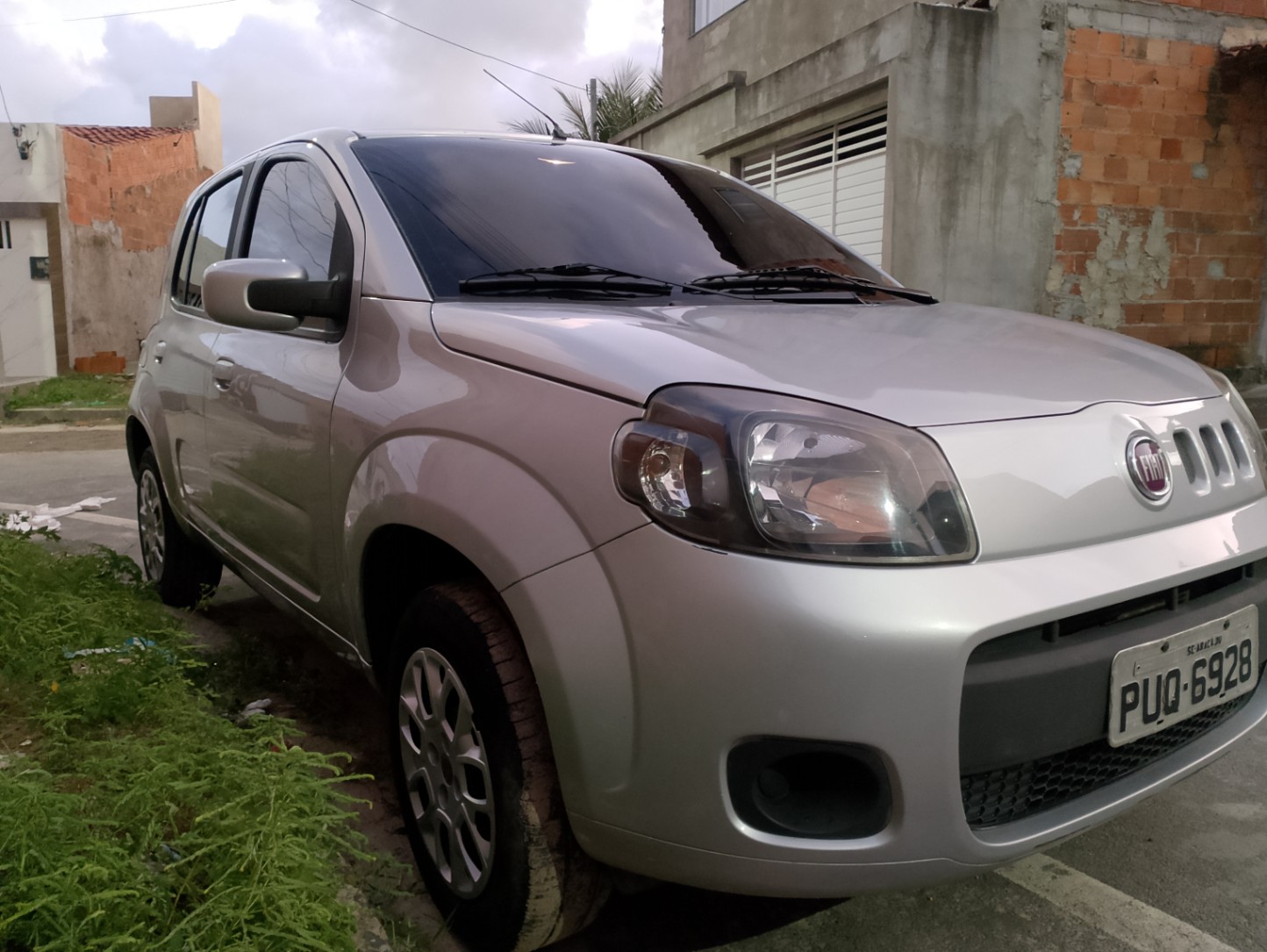 Fiat Uno Vivace - miniatura 2