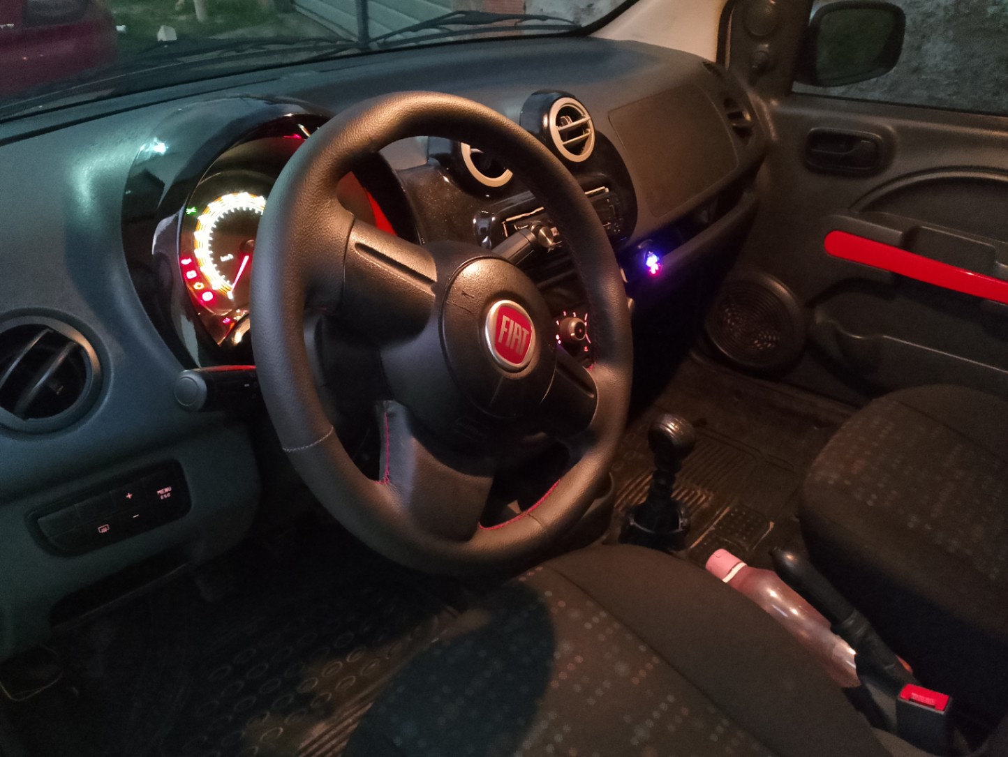 Fiat Uno Vivace - miniatura 3