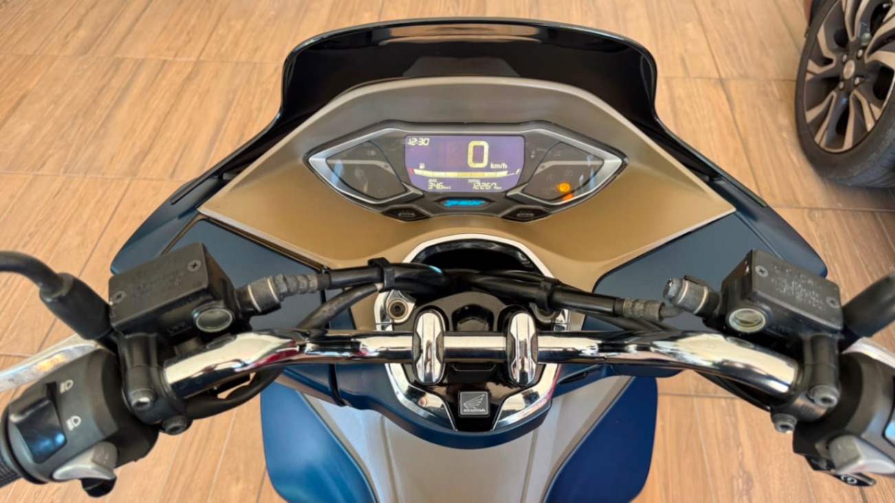 Honda PCX 160 DLX 2024 Azul - miniatura 4