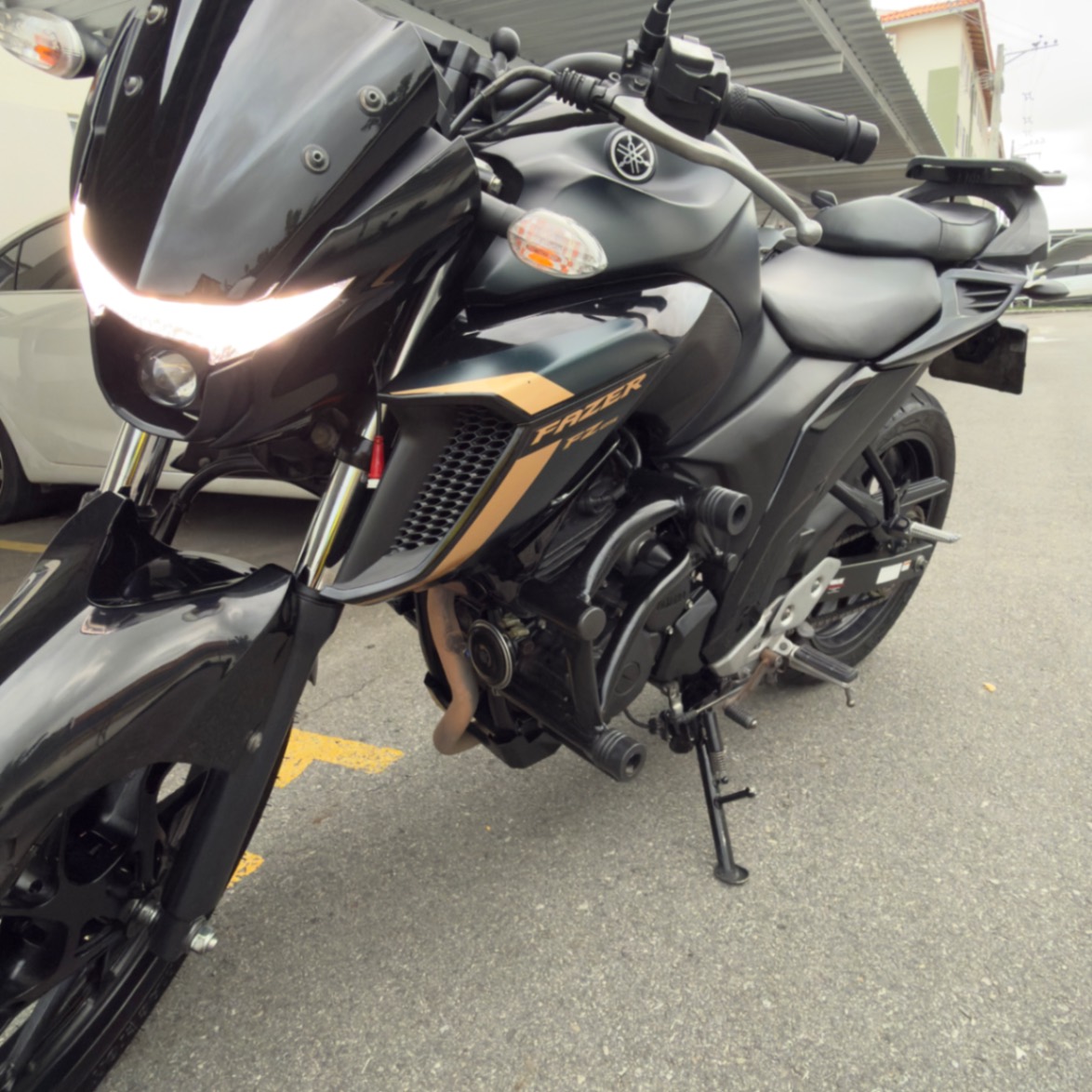 Fazer  250