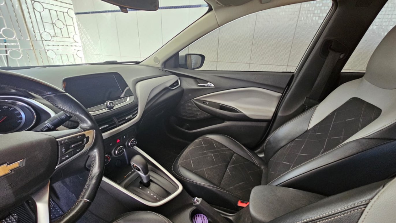 Onix Sedan Premier 1.0 Turbo - miniatura 3