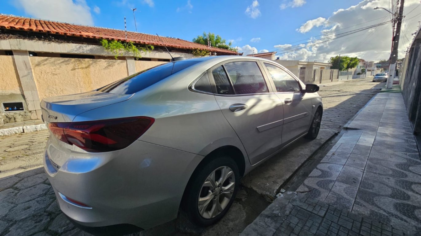Onix Sedan Premier 1.0 Turbo - miniatura 2
