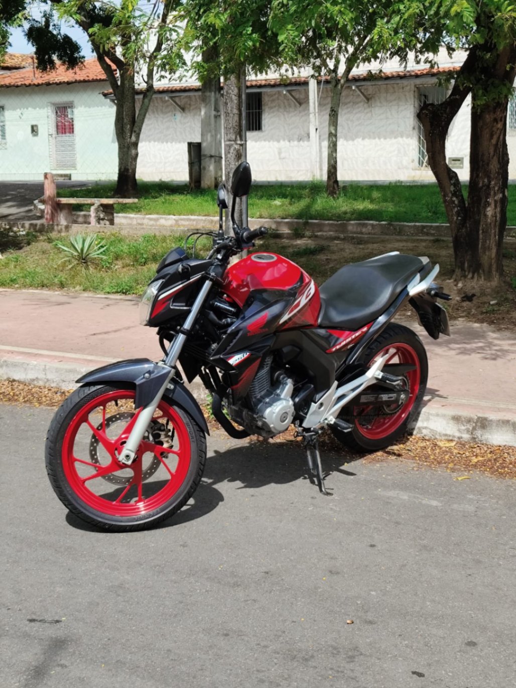 CB TWISTER