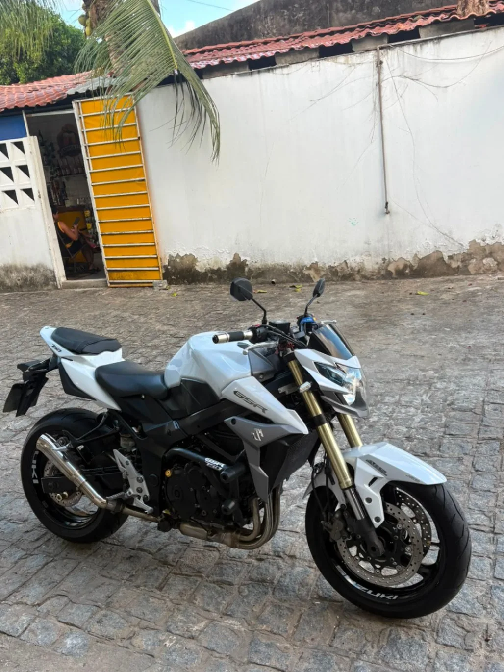 GSR 750