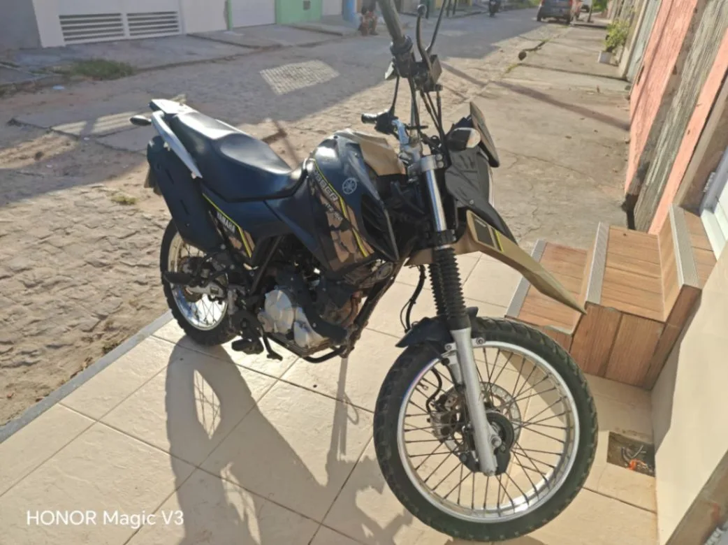 Crosser